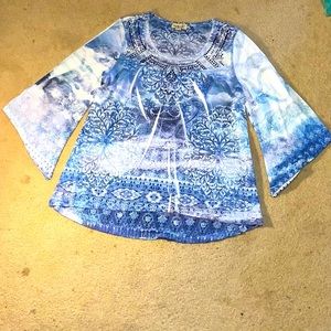 One World Size Small Blue/ White Patterned Blouse